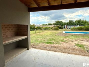 Venta casa a estrenar en Altos de Manzanares