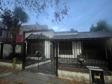 VENTA CASA 4 AMBIENTES ITUZAINGO NORTE