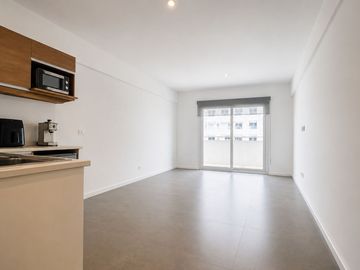 MONOAMBIENTE EN VENTA EN CANNING CON COCHERA