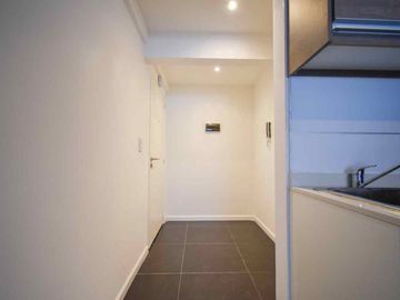 MONOAMBIENTE EN VENTA EN CANNING CON COCHERA