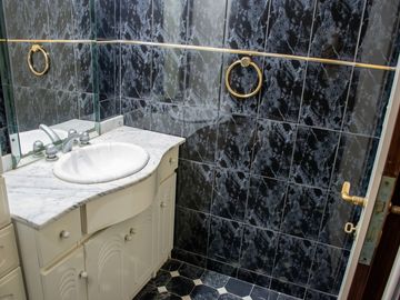 Casa 5 Ambientes en Venta Constitucion