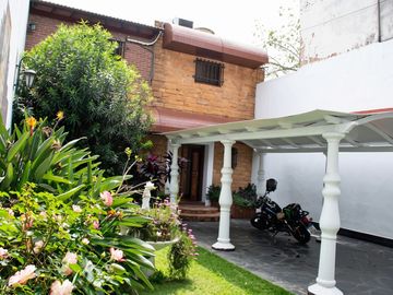 Casa 5 Ambientes en Venta Constitucion