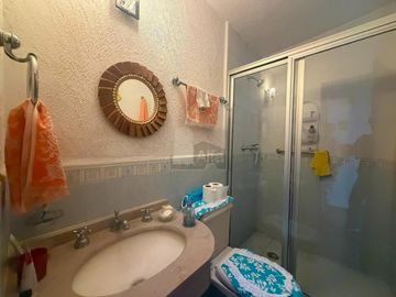 Casa en condominio en venta en Real de Azaleas II, Metepec, México