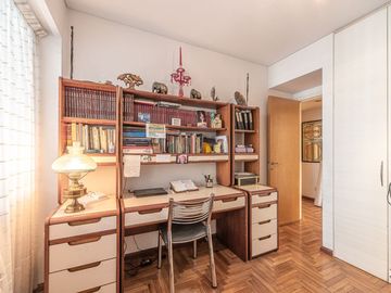 PISO 4 AMB C/DEP VENTA BELGRANO BALCON COCHERA BAU