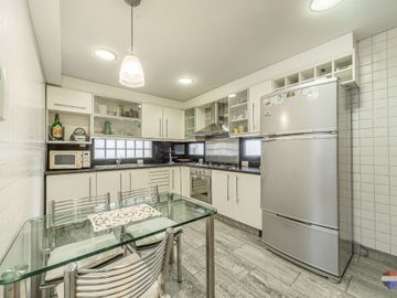 PISO 4 AMB C/DEP VENTA BELGRANO BALCON COCHERA BAU