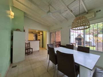 Casa Luminosa con Pileta Beccar San Isidro
