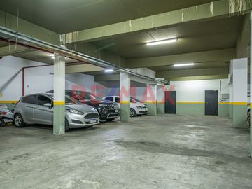 VENTA DEPTO TRIPLEX 4 AMB C/ COCHERA Y PARRILLA