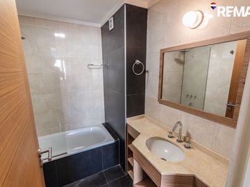 VENTA DEPTO TRIPLEX 4 AMB C/ COCHERA Y PARRILLA