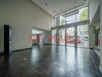 VENTA DEPTO TRIPLEX 4 AMB C/ COCHERA Y PARRILLA