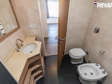 VENTA DEPTO TRIPLEX 4 AMB C/ COCHERA Y PARRILLA