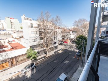VENTA DEPTO TRIPLEX 4 AMB C/ COCHERA Y PARRILLA
