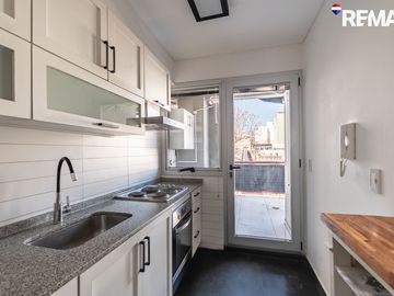 VENTA DEPTO TRIPLEX 4 AMB C/ COCHERA Y PARRILLA