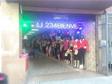 ALQUILER LOCAL ONCE FERIA DEL SOL  PUESTOS VARIOS