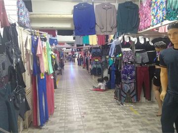 ALQUILER LOCAL ONCE FERIA DEL SOL  PUESTOS VARIOS