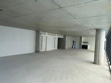 ALQUILER OLIVOS OFICINA 150 MT A ESTRENAR  2 COCH