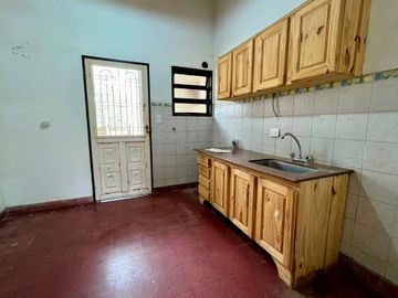 CASA EN VENTA LA PLATA BARRIO MONASTERIO