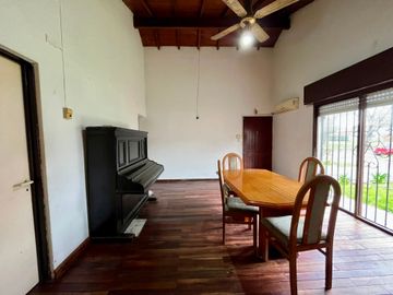 CASA EN VENTA LA PLATA BARRIO MONASTERIO