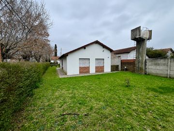 CASA EN VENTA LA PLATA BARRIO MONASTERIO