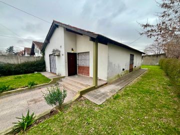 CASA EN VENTA LA PLATA BARRIO MONASTERIO