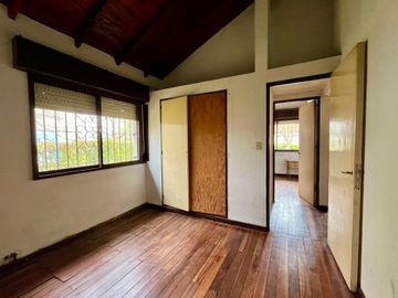 CASA EN VENTA LA PLATA BARRIO MONASTERIO