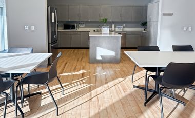 Uso de oficina privada bajo demanda en HQ Santiago, Alameda Santa Rosa {{city}}