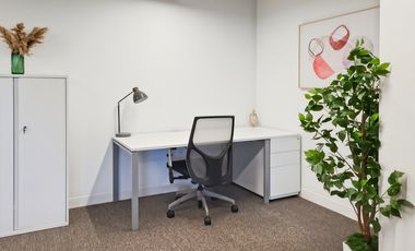 Uso de oficina privada bajo demanda en HQ Santiago, Alameda Santa Rosa {{city}}