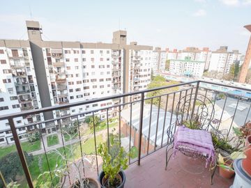 Departamento 4 ambientes con balcón en Alquiler