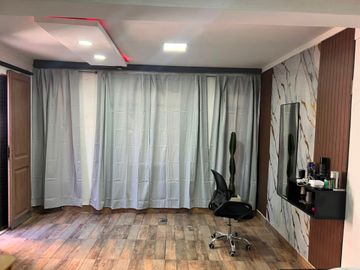 CASA 3D+COCHERA+SALON COMERCIAL+JARDIN+PILETA
