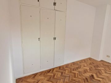 DEPARTAMENTO 2 AMB  9º LAT EN VENTA FLORES MUY LUM