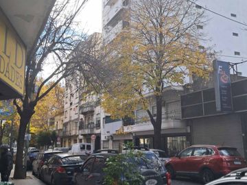 DEPARTAMENTO 2 AMB  9º LAT EN VENTA FLORES MUY LUM
