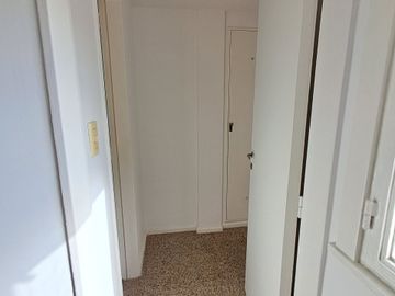DEPARTAMENTO 2 AMB  9º LAT EN VENTA FLORES MUY LUM