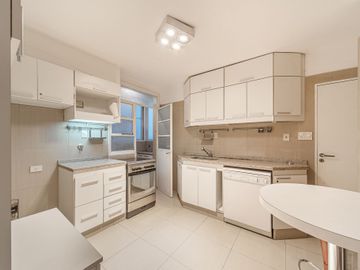 Venta Palermo Chico 3 ambientes + escritorio/depen