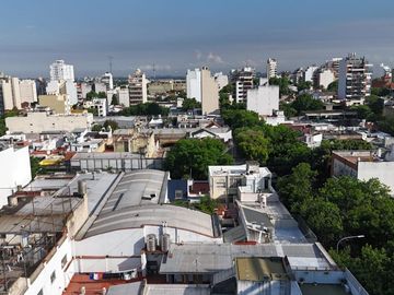 VENTA LOTE EN FLORES