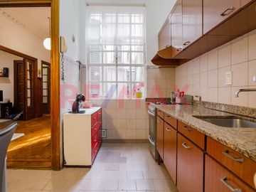 VENTA DEPTO 4 AMBIENTES . MONSERRAT. EDIF DEL ARCO