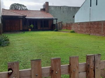 VENTA CASA CON GRAN PARQUE SANTA CLARA DEL MAR