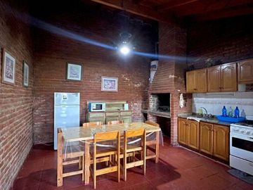 VENTA CASA CON GRAN PARQUE SANTA CLARA DEL MAR