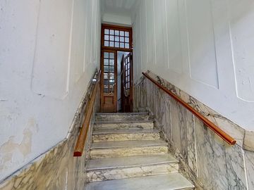 Departamento 2 amb y medio. Almagro. Impecable.