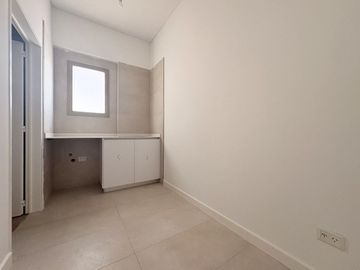 Venta 4 Ambientes con dependencia Palermo Chico