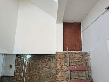 PH EN PLANTA BAJA 2 Y 1/2 AMBIENTES L. DEL MIRADOR