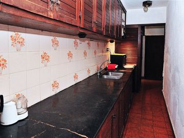 CASA 4 amb en VENTA en FLORES y terraza + ESTUDIO