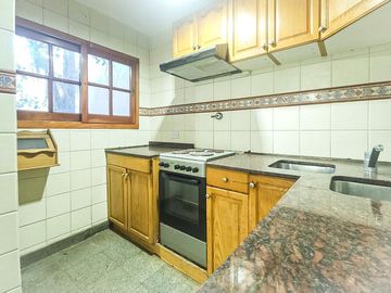 VENTA-CASA 5 AMB CON PATIO/TERRAZA-VERSALLES-185m²