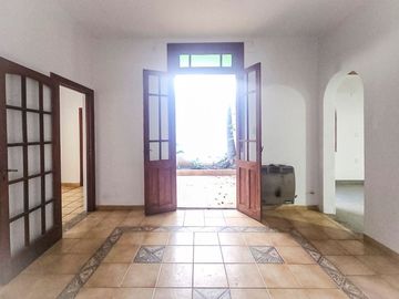 VENTA-CASA 5 AMB CON PATIO/TERRAZA-VERSALLES-185m²