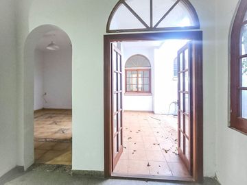 VENTA-CASA 5 AMB CON PATIO/TERRAZA-VERSALLES-185m²