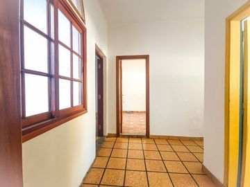 VENTA-CASA 5 AMB CON PATIO/TERRAZA-VERSALLES-185m²
