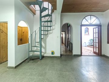 VENTA-CASA 5 AMB CON PATIO/TERRAZA-VERSALLES-185m²