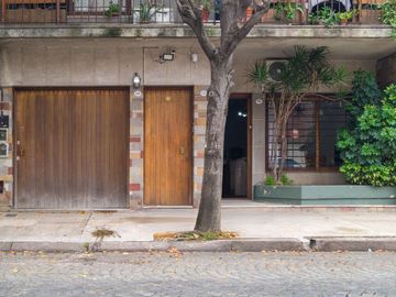 VENTA PH 3 AMB P.B AL FRENTE COCHERA VILLA LURO