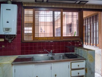 VENTA PH 3 AMB P.B AL FRENTE COCHERA VILLA LURO