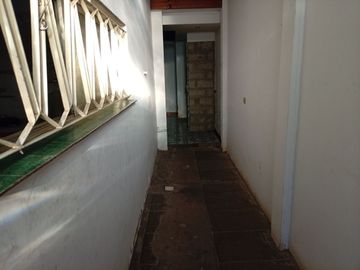 Venta Casa 5 amb con jardin, pileta Ituzaingo