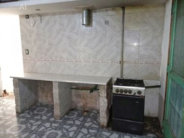 Venta Casa 5 amb con jardin, pileta Ituzaingo