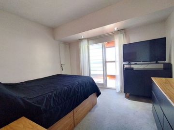 VENTA DEPTO CAT. 4 AMB + DEP + ESCR. + 2 COCHERAS.